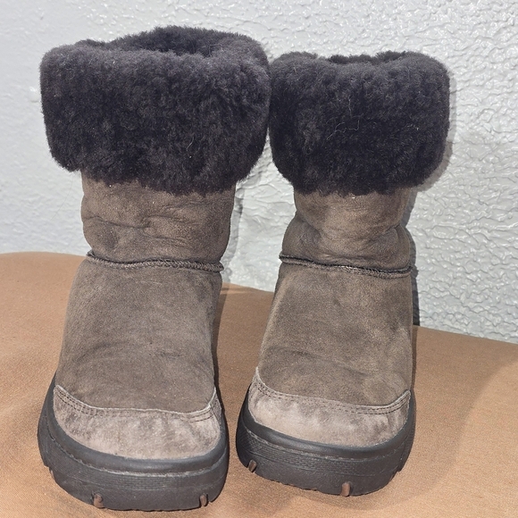Ugg Australia Women's Ultimate Bind Brown Sheepskin Lined Snow Winter Boots 5 - Picture 3 of 6